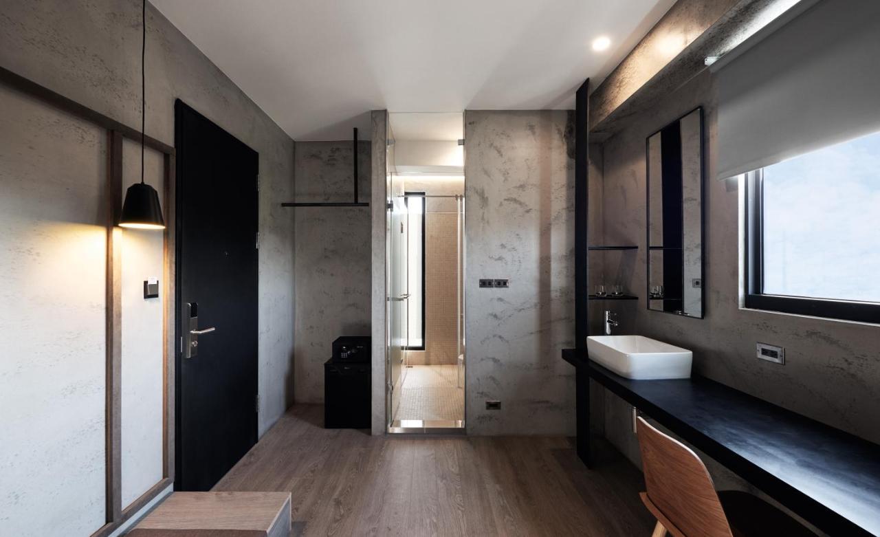 Waterfront 3*