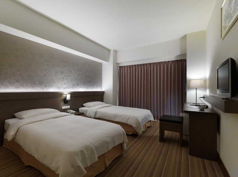 Hotel New World 3*