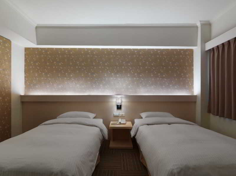 New World Hotel 3*