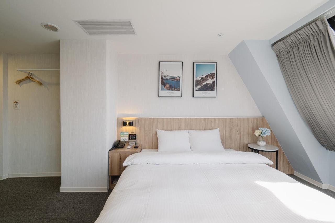 Penginapan Attic Taipei