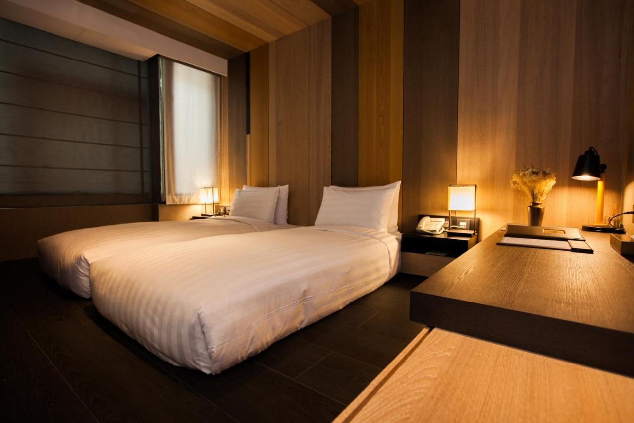 East 3* Taipei