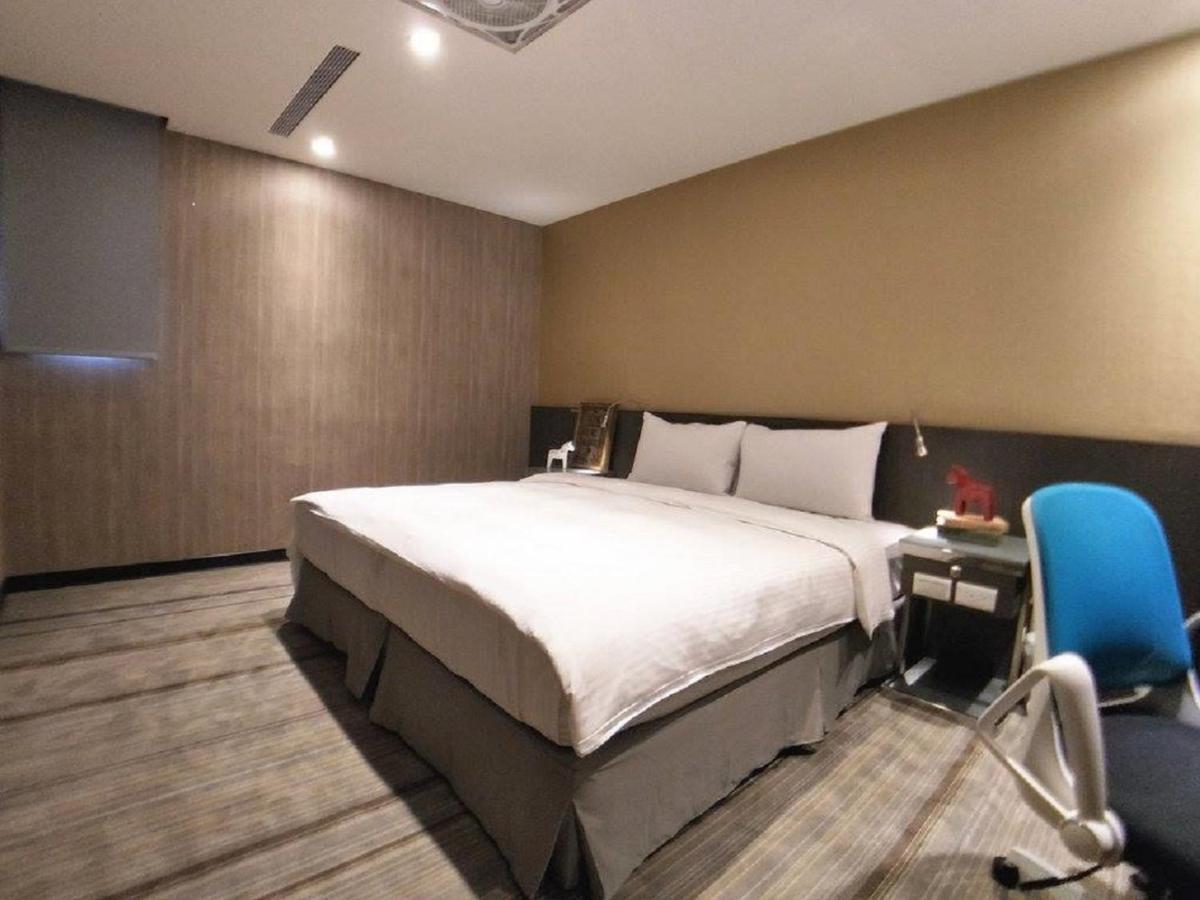 West Inn48 Aparthotel