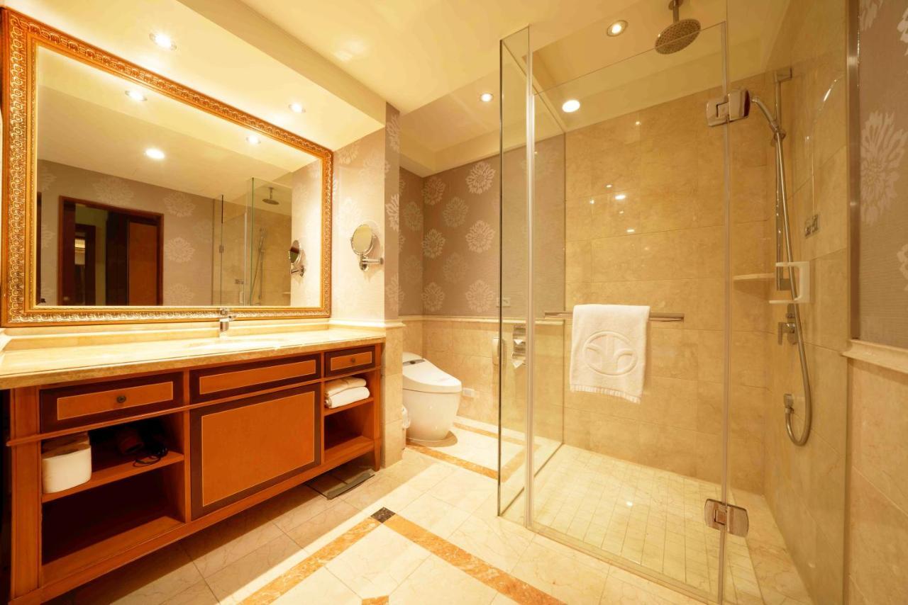 Hamp Court Palace Hotel Taipei