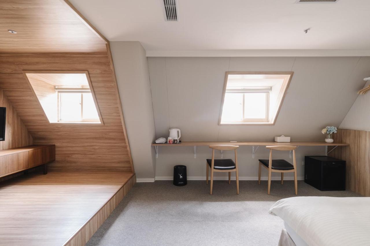 Penginapan Attic Taipei