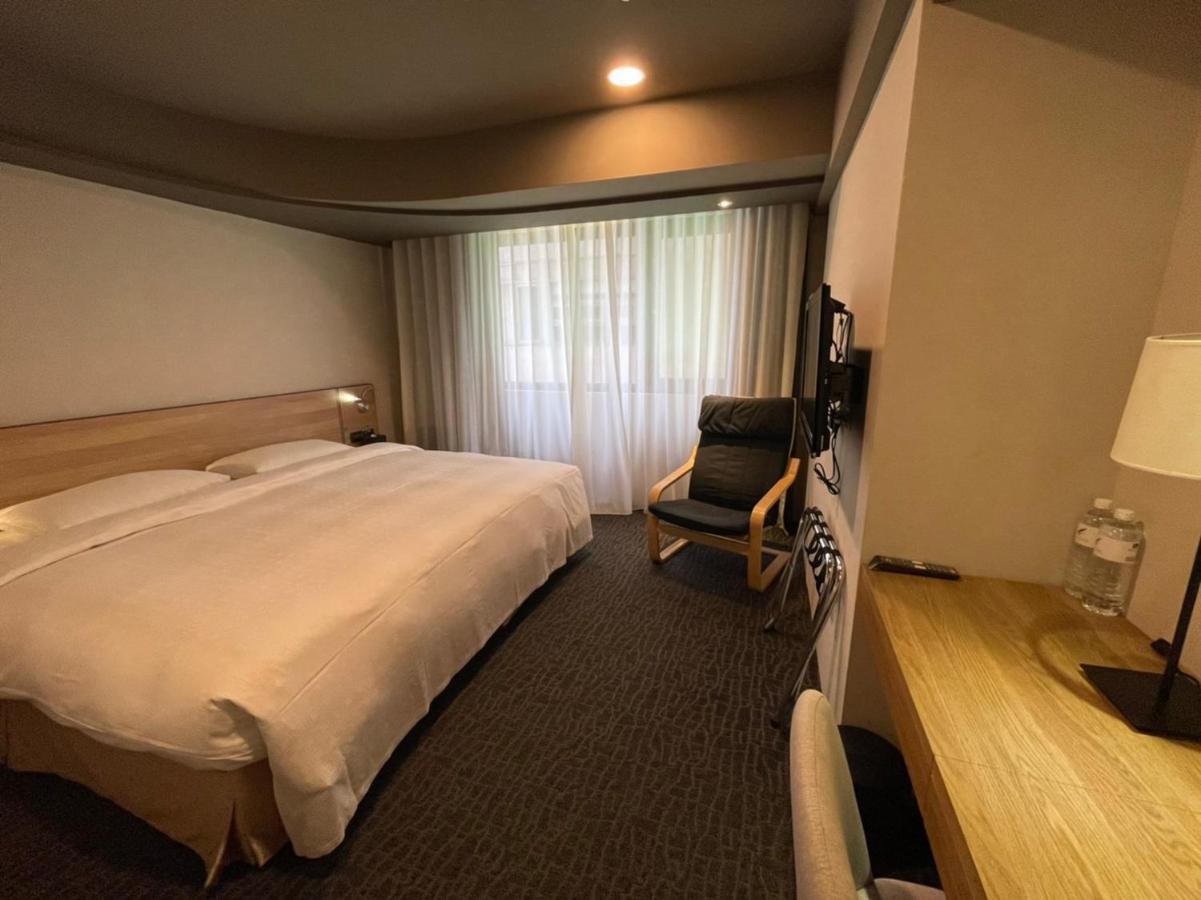 Simple + 4* Taipei