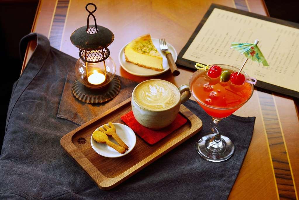 Cosmos Hotel 5*