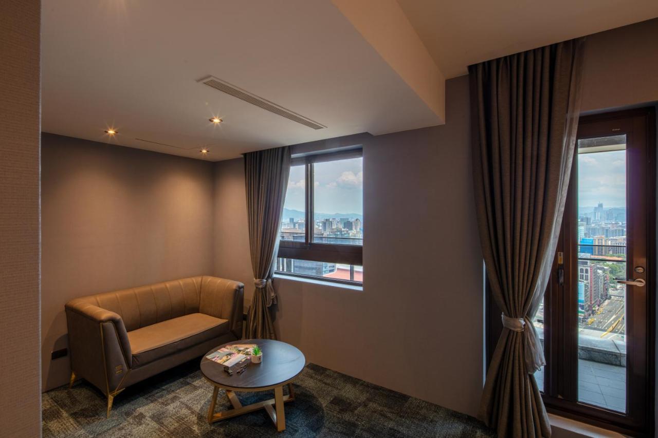 Roaders - Station Hotel 4*