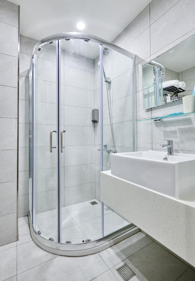Comma Boutique Hotel *