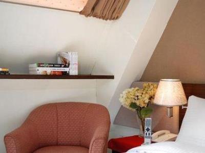 Hotel New World 3*