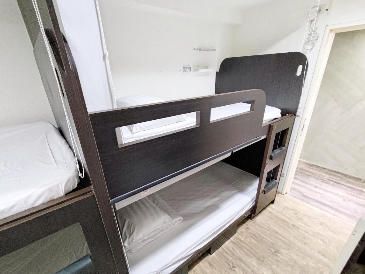 Meworld - Daan Capsule hotel *