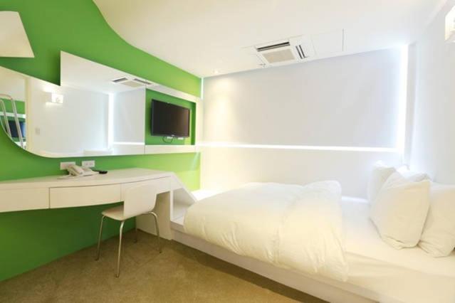 Forever Hotel 2*
