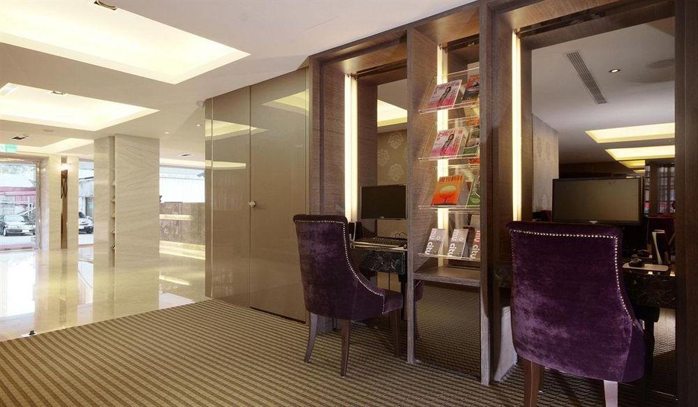 Hotel The Metro - Branch 3*