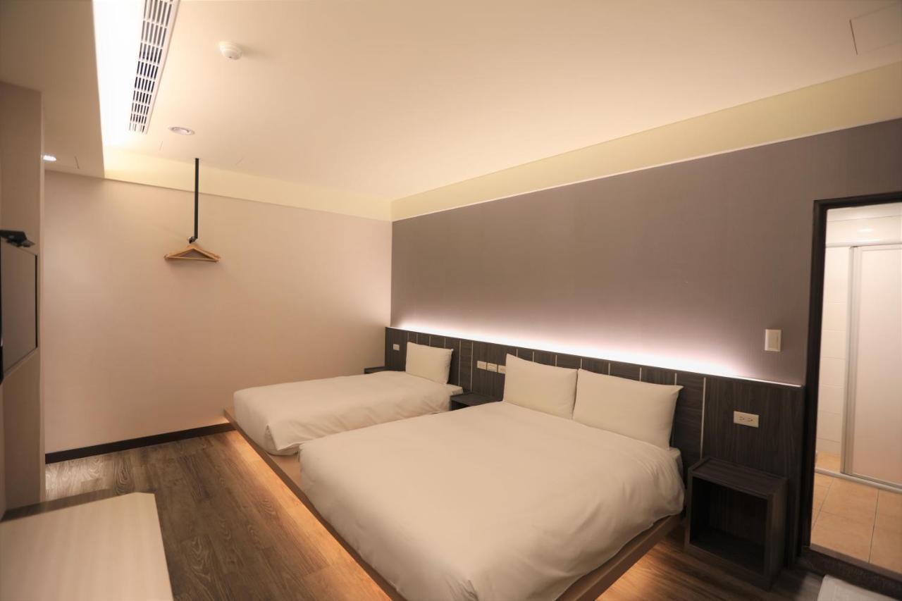 Chair Man Hotel 3*