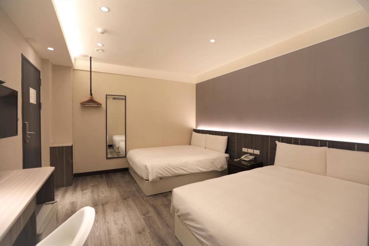 Chair Man Hotel 3*