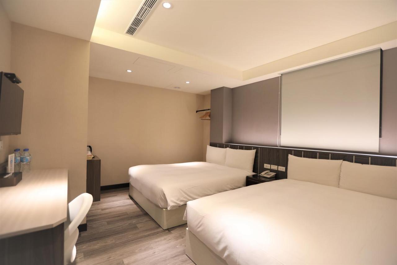 Chair Man Hotel Taipei