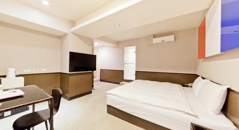 6 - Ximen Hotel