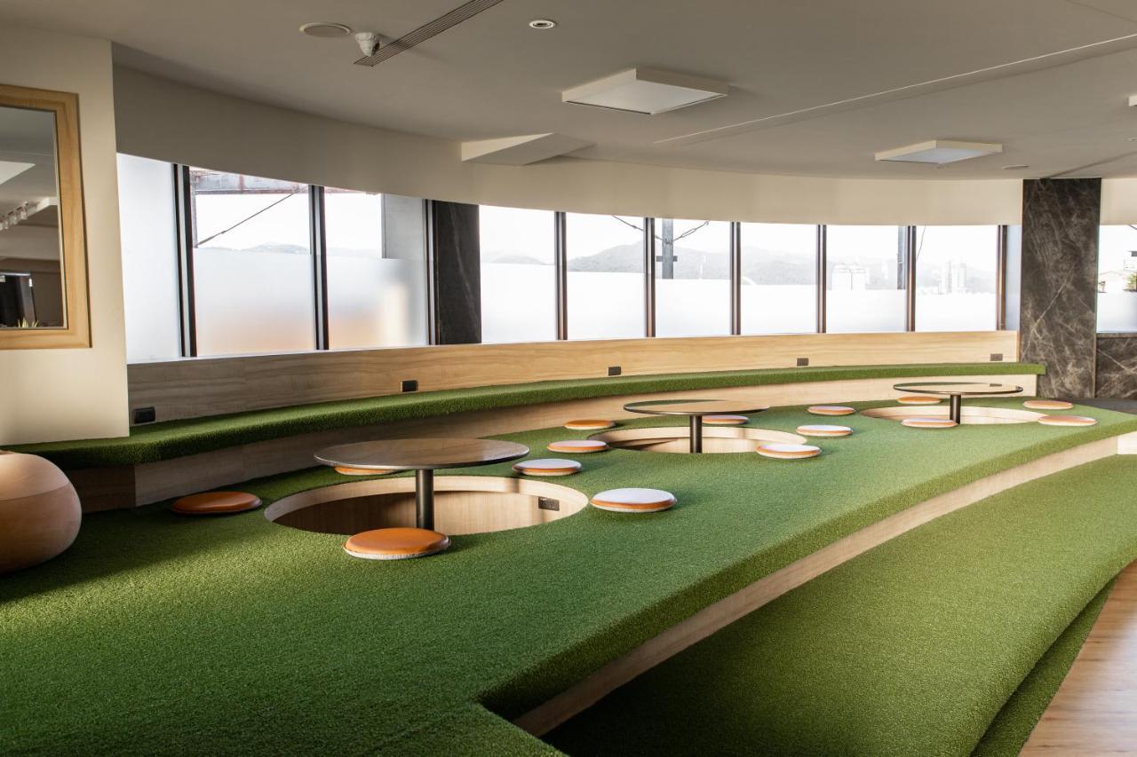 Hotel Hub - Songshan Airport Branch *