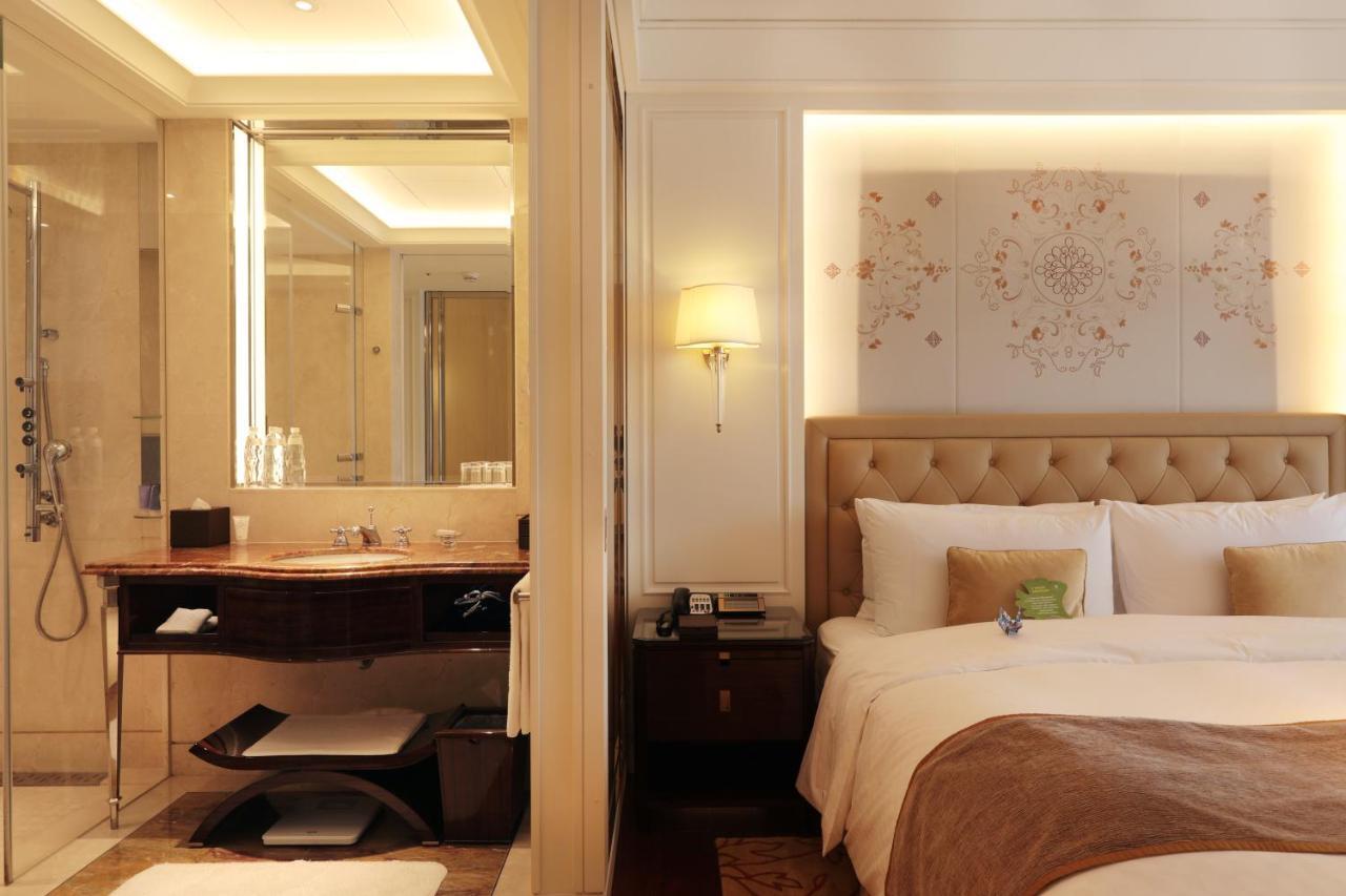 Hotel The Okura Prestige 5*