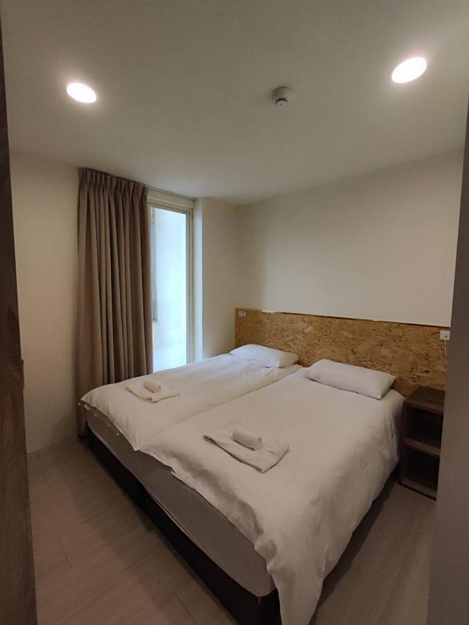 Jiizu Hostel