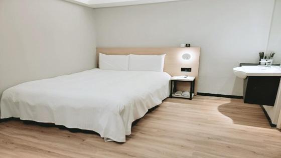 Guest house 旅居文旅板橋驛站-湳雅夜市館hub Banqiao Inn-nanya Night Market Branch