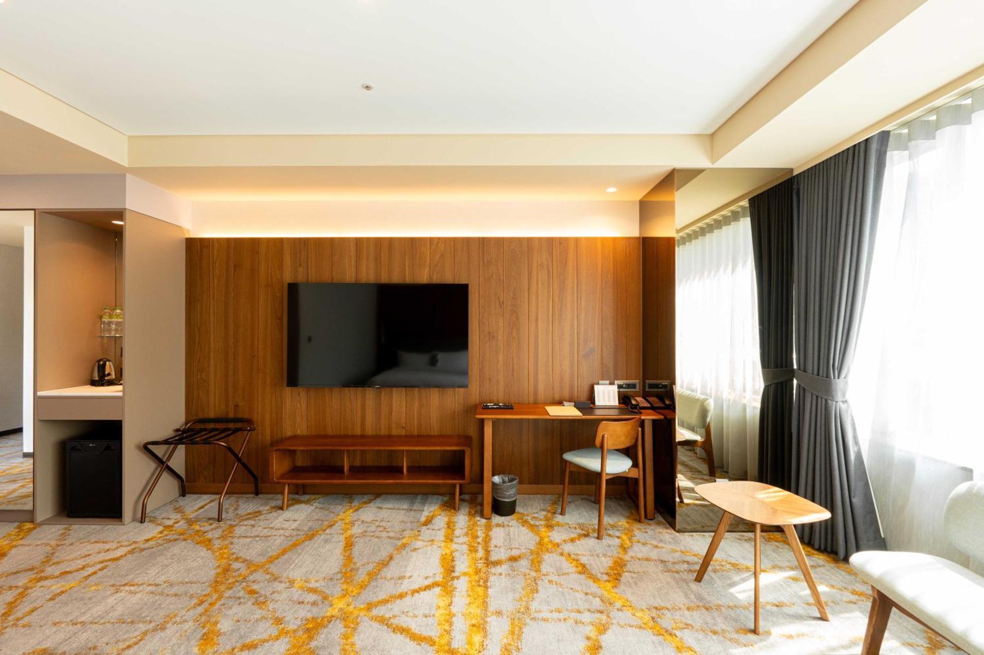 Home Hotel 4*