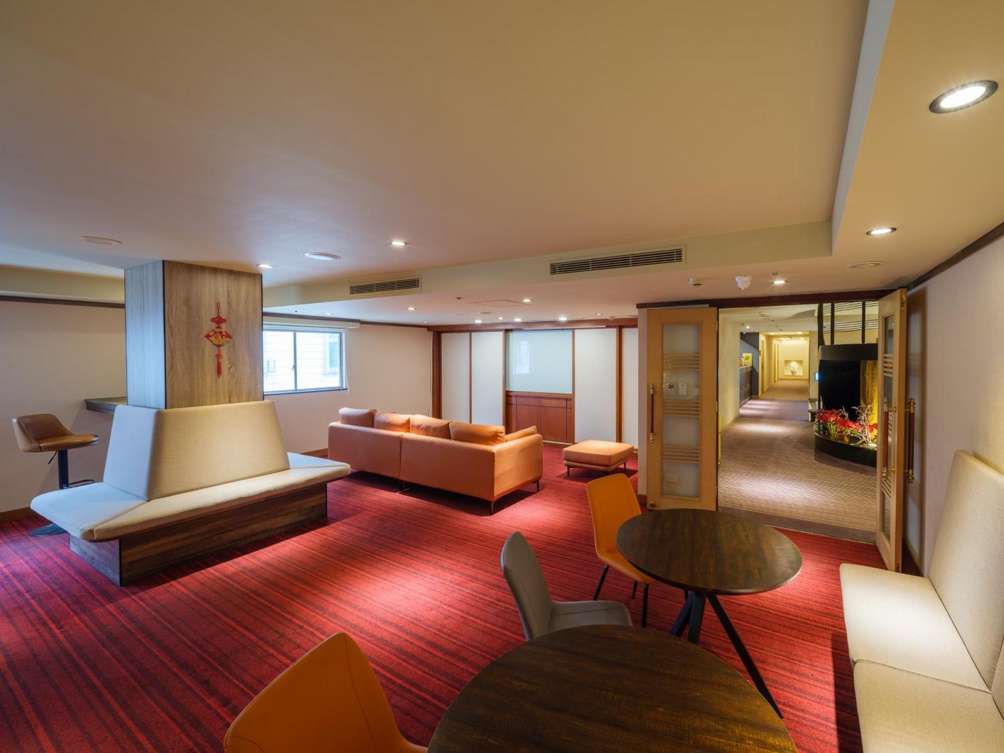 Rich & Free - Fuzhong 富逸旅趣-板橋府中館 3*