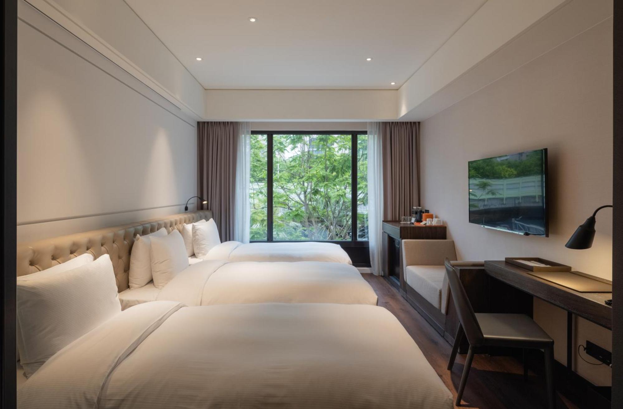 Mvsa+michelin 2 Starred Molino De Urdaniz Hotel Taipei