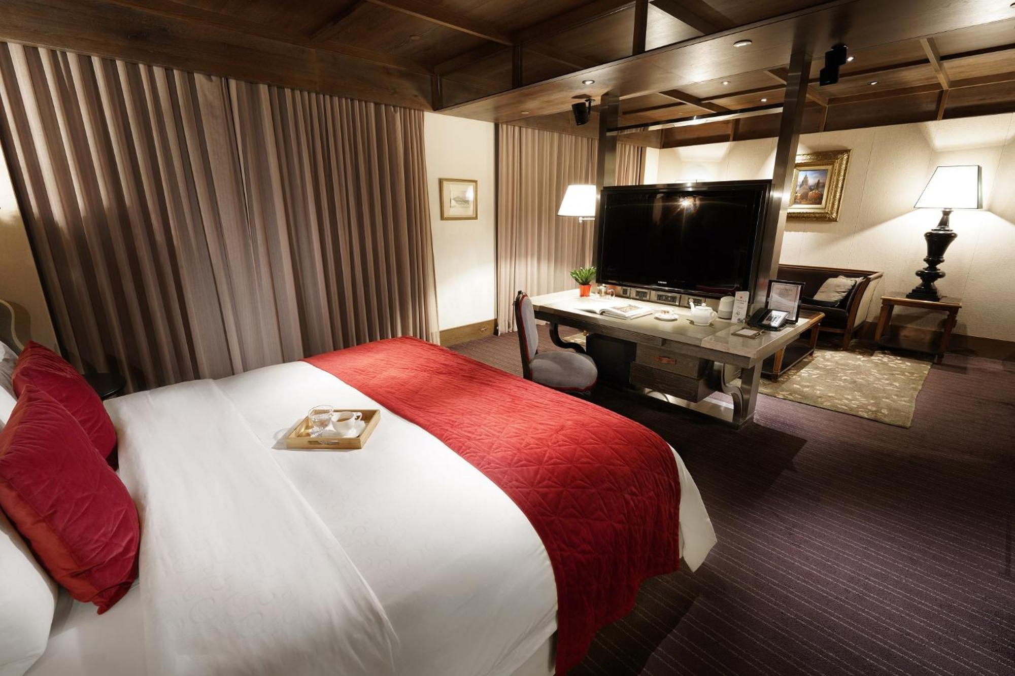 Palais De Chine Hotel 5*