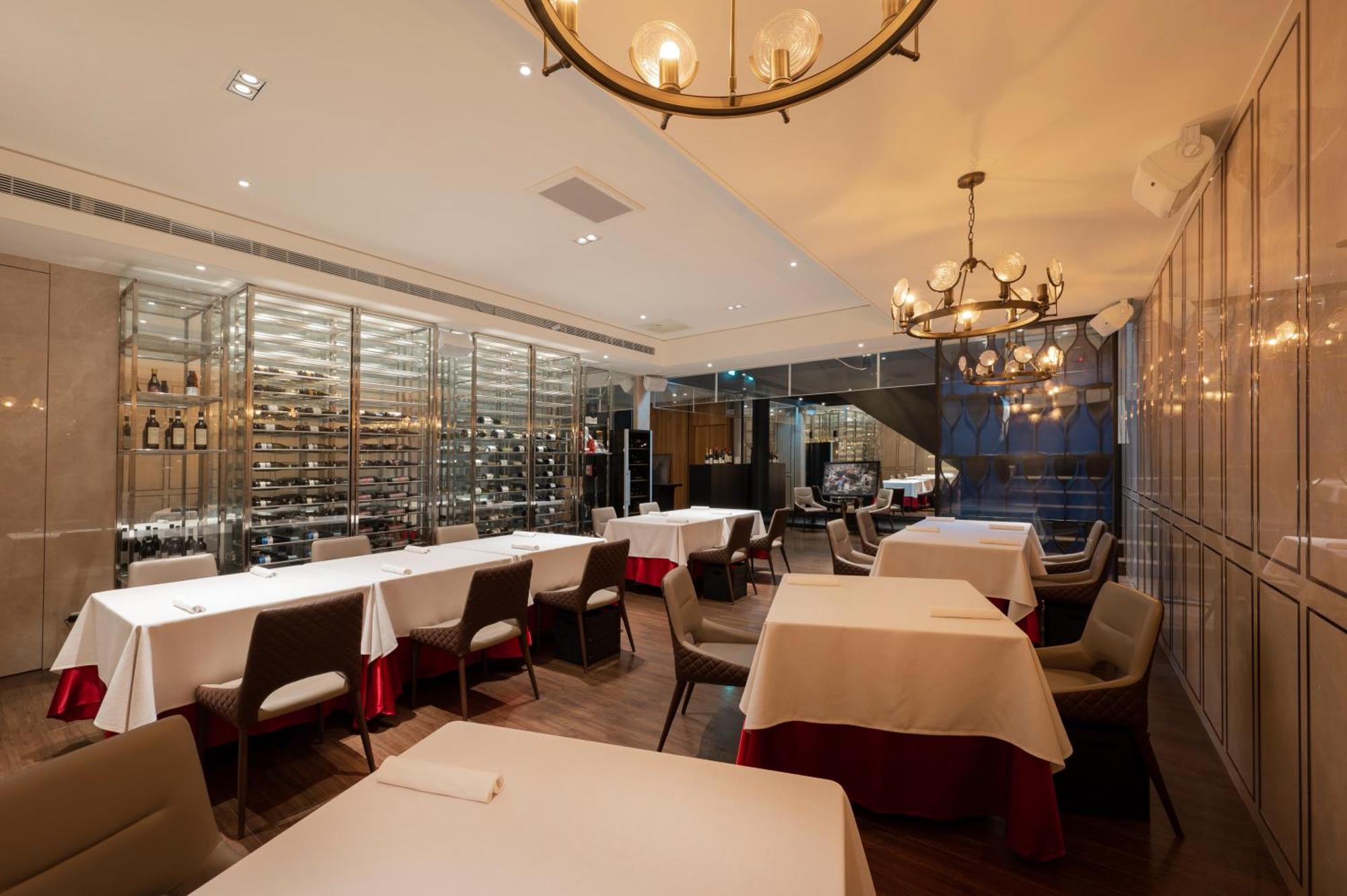 Mvsa+michelin 2 Starred Molino De Urdaniz 4* Taipei