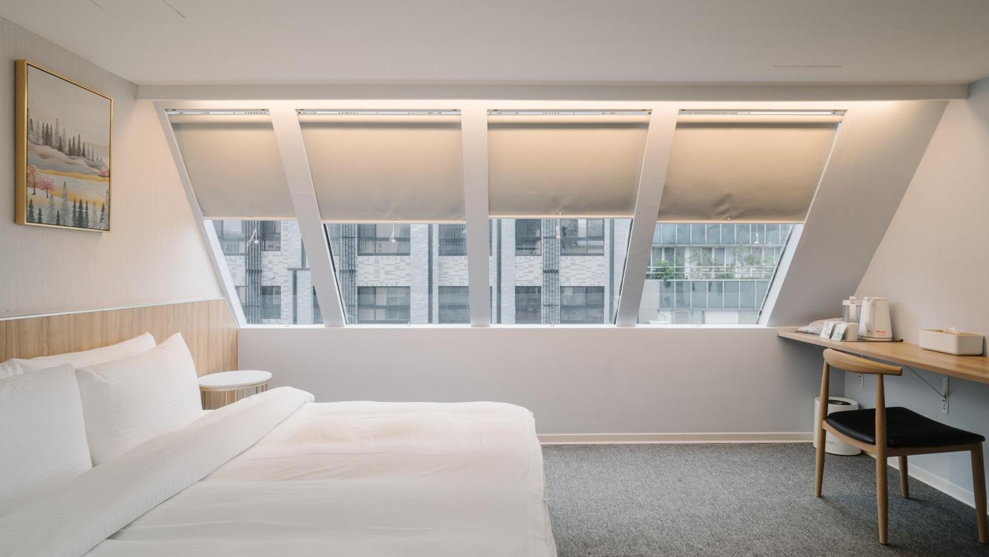 Attic Penginapan Taipei