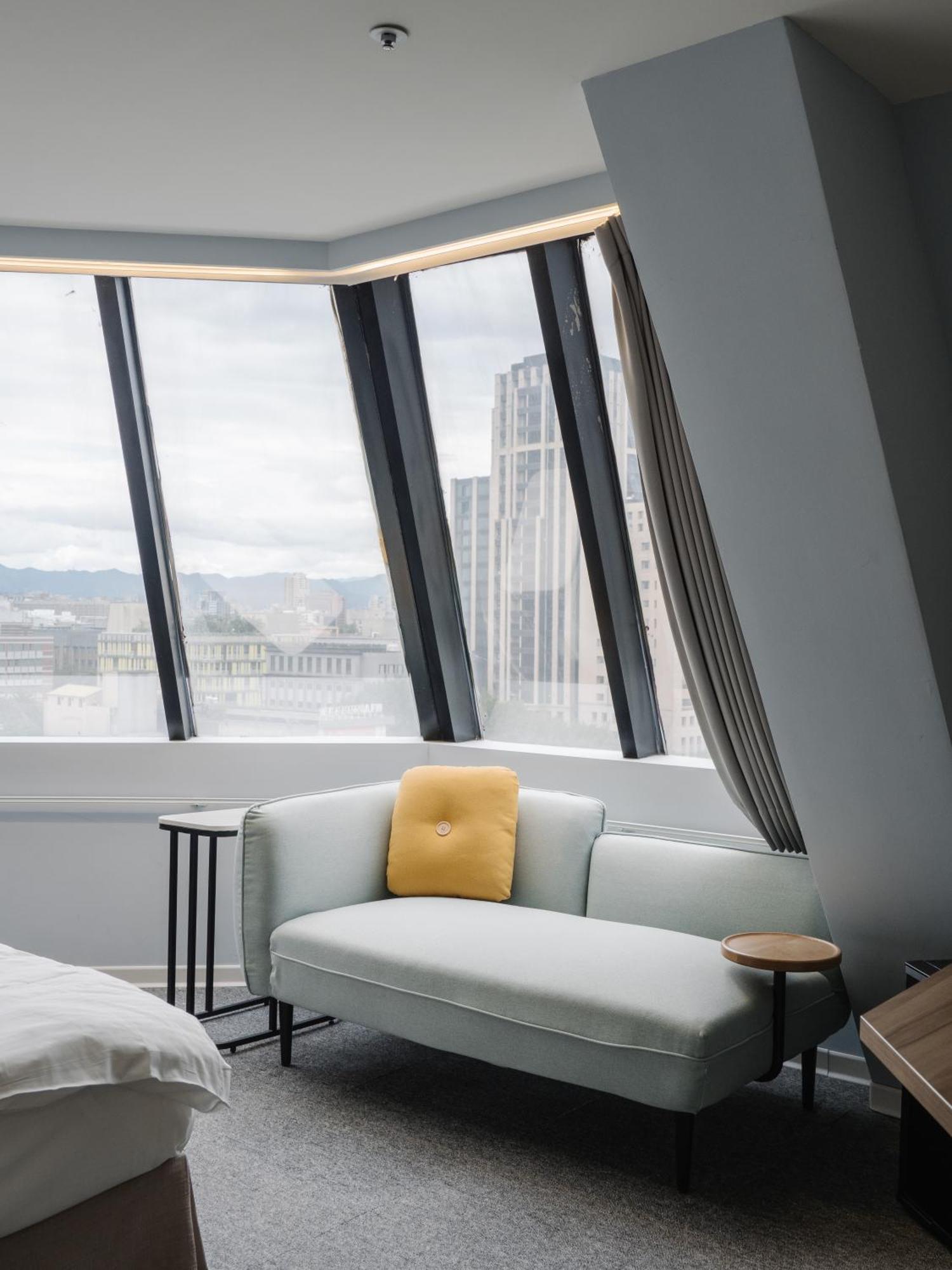 Attic Penginapan Taipei
