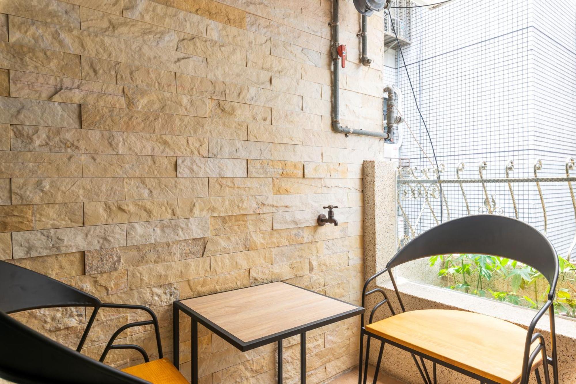 Comfy & 2b1b, Sleeps 5, 3min To Daan Mrt 舒適市中心 2房1衛 睡5人 3分到大安站 Taipei