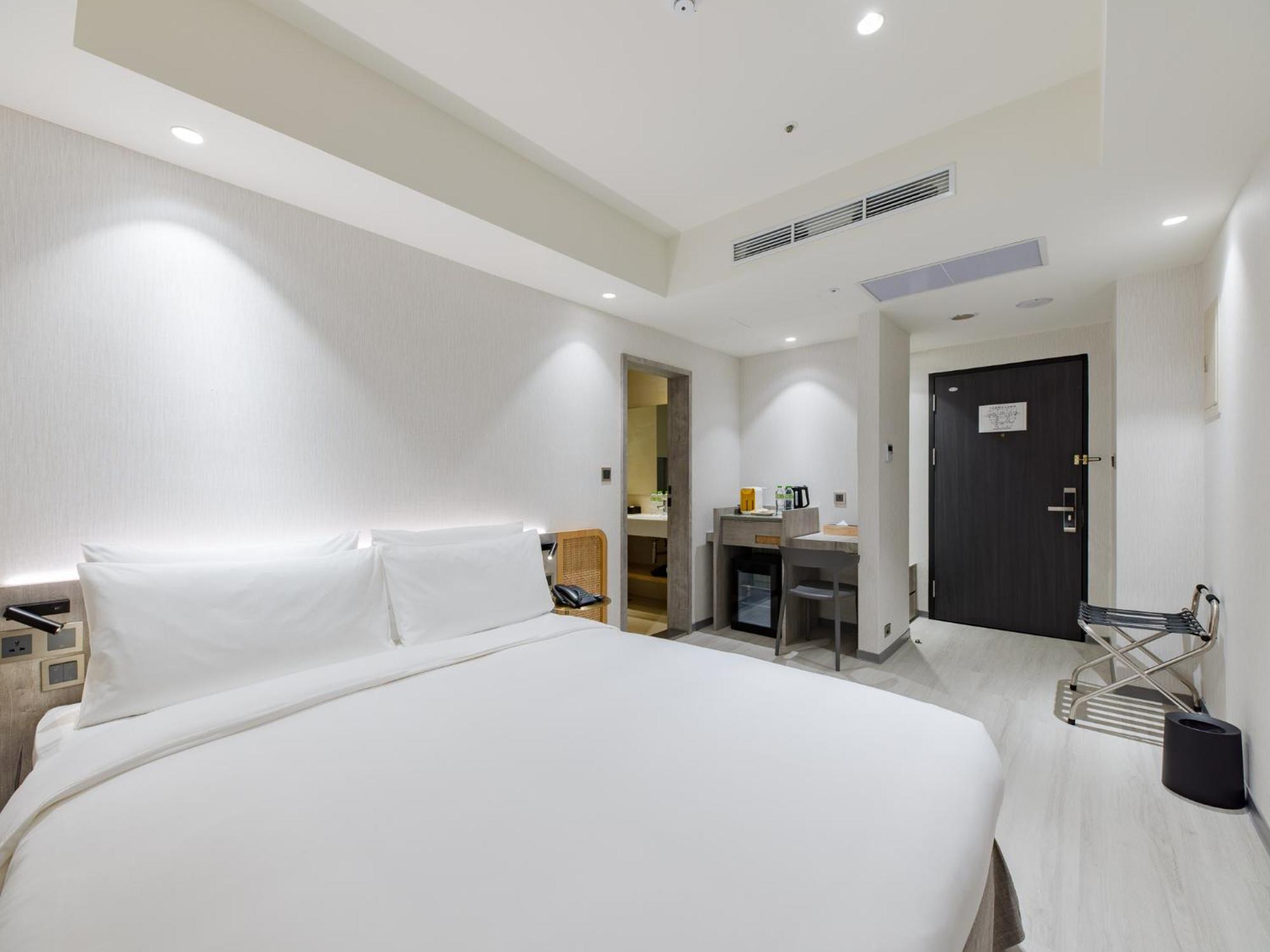 Dahu Park 4* Taipei