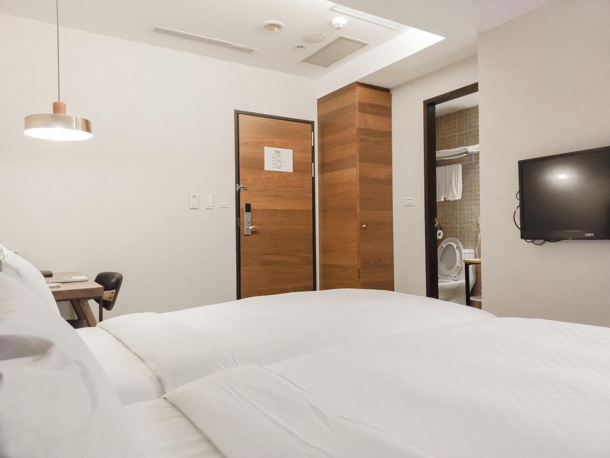 Check Express Station Hotel