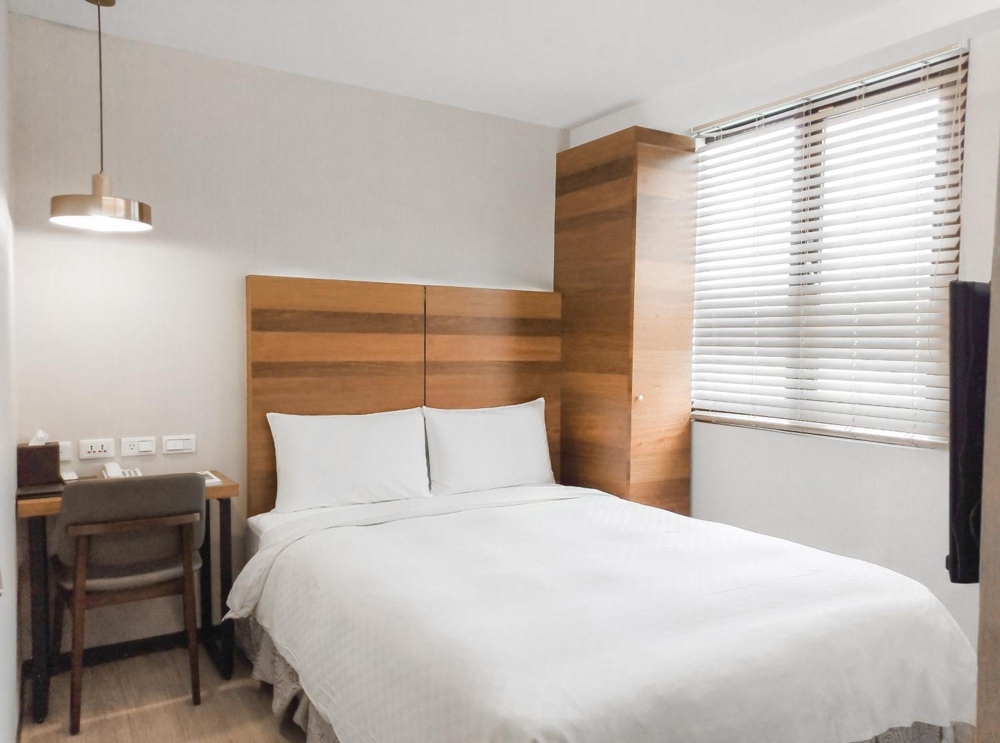 Check Express Station Hotel