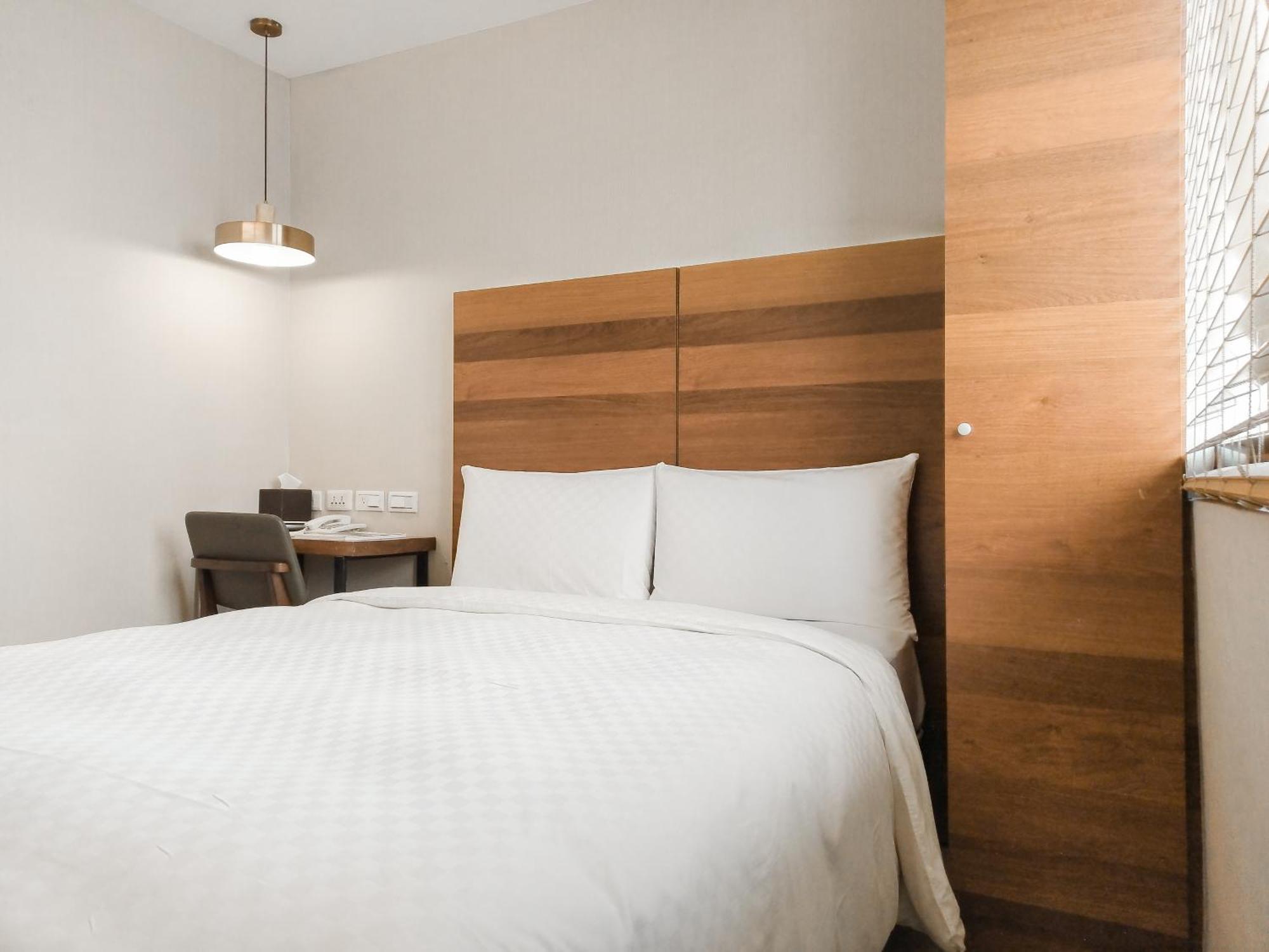 Check Express Station Hotel