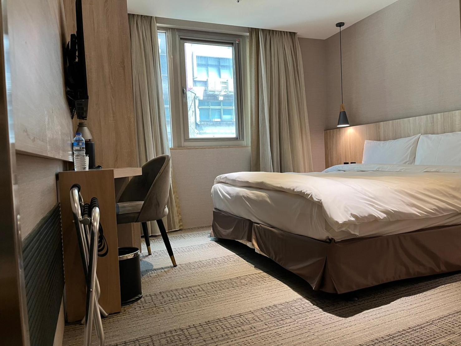 Hotel N