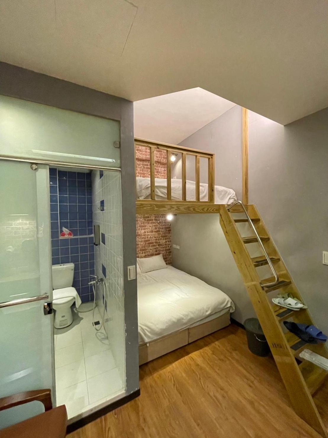 Dream Travel Homestay Taipei