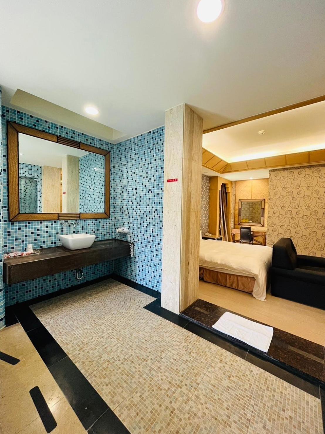 Walker - Chengde Hotel *