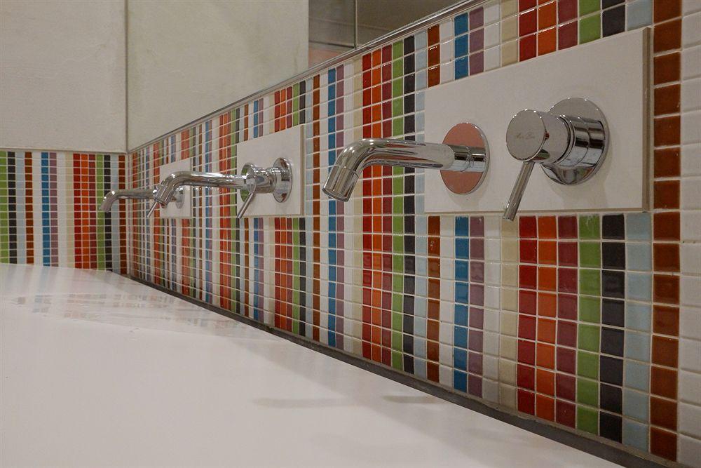Hotel Colormix & 2*