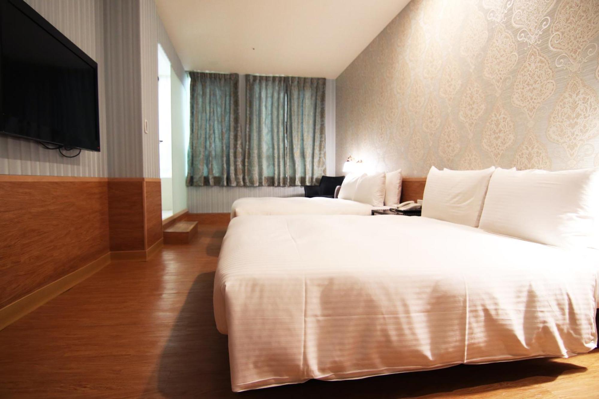 Liho Hotel Hankou 3*