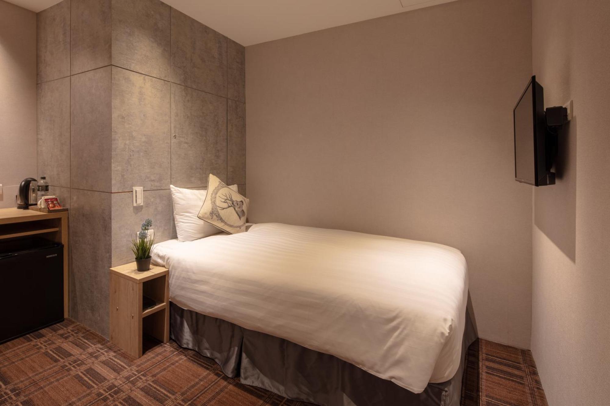 Roaders Zhonghua Hotel 3*
