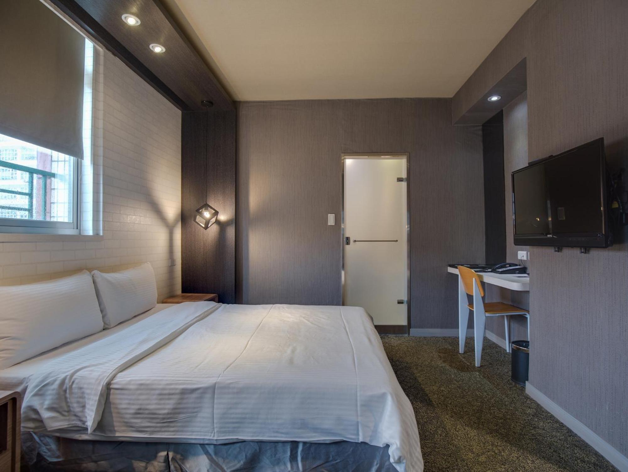 East Dragon Inn Taipei
