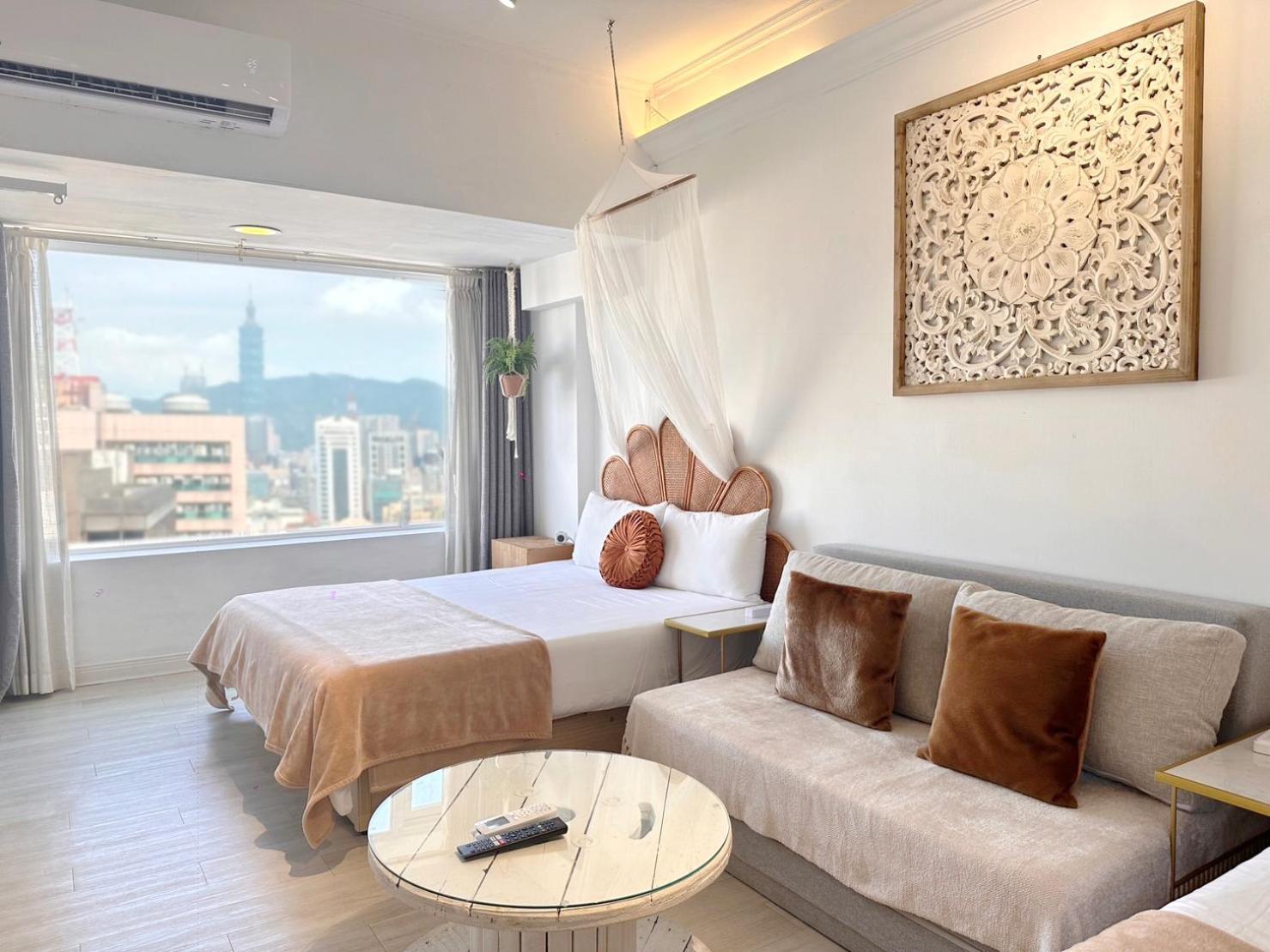Urban Abode 1 *