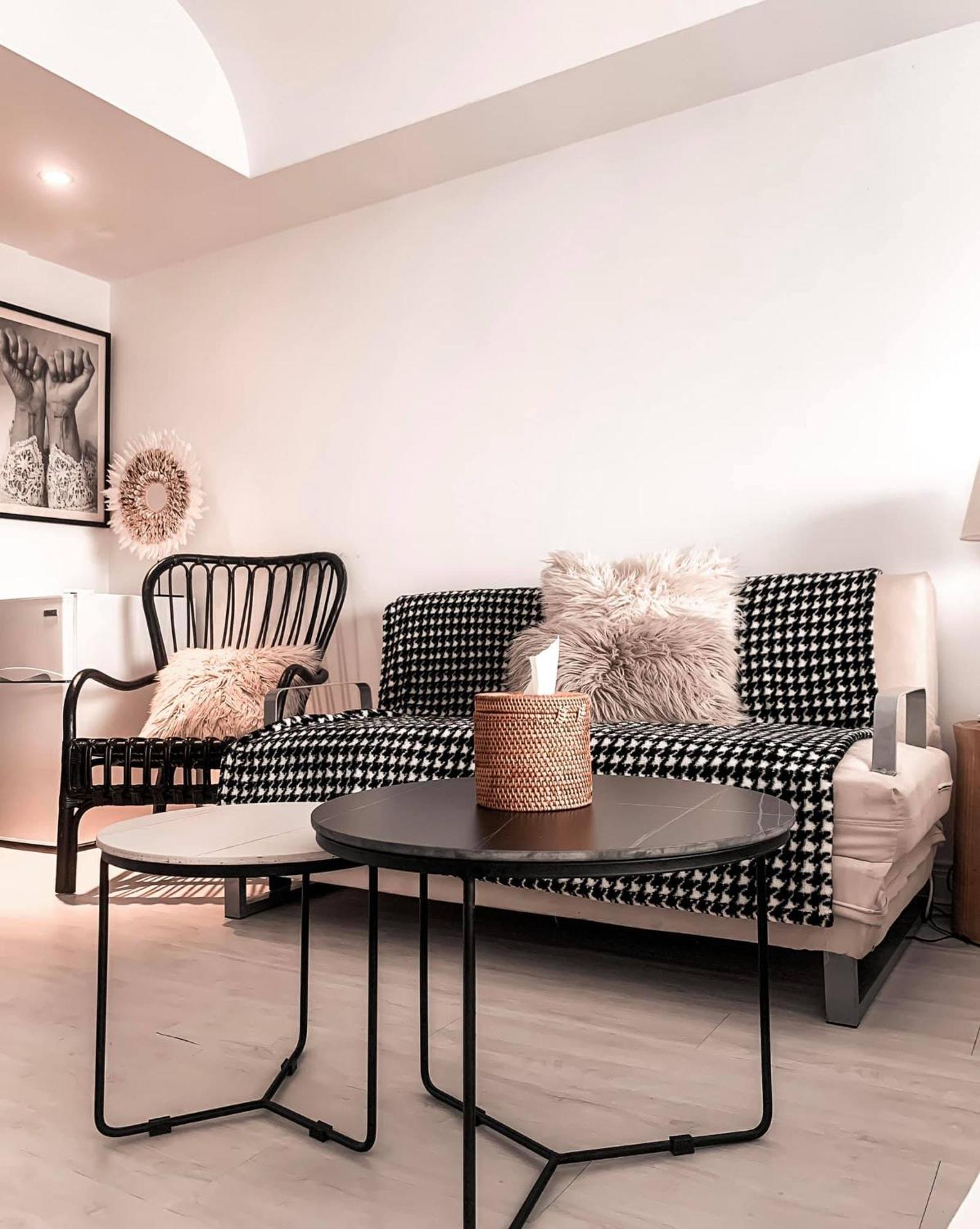 Urban Abode 1 *