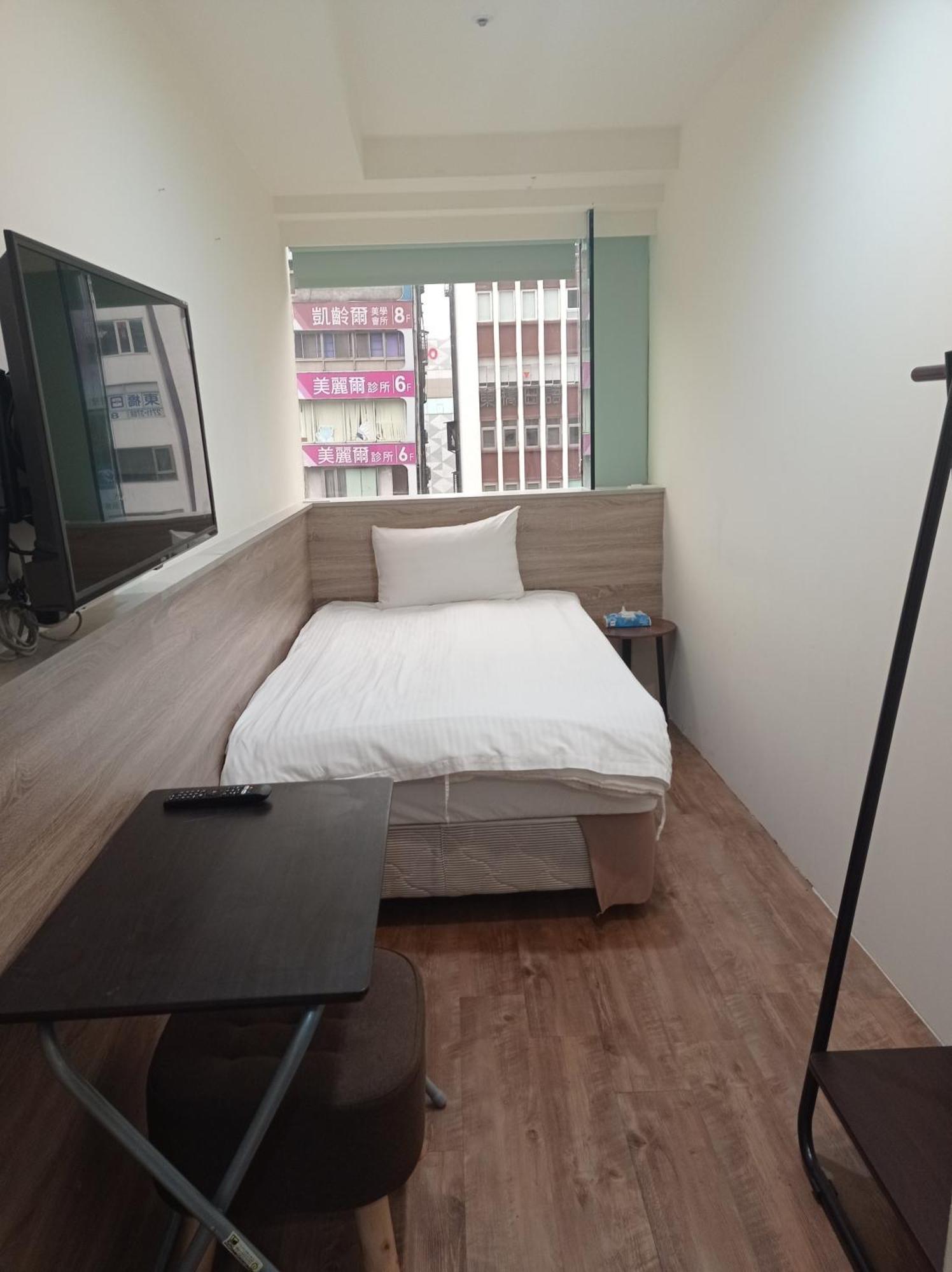 Meworld - Daan Capsule hotel *