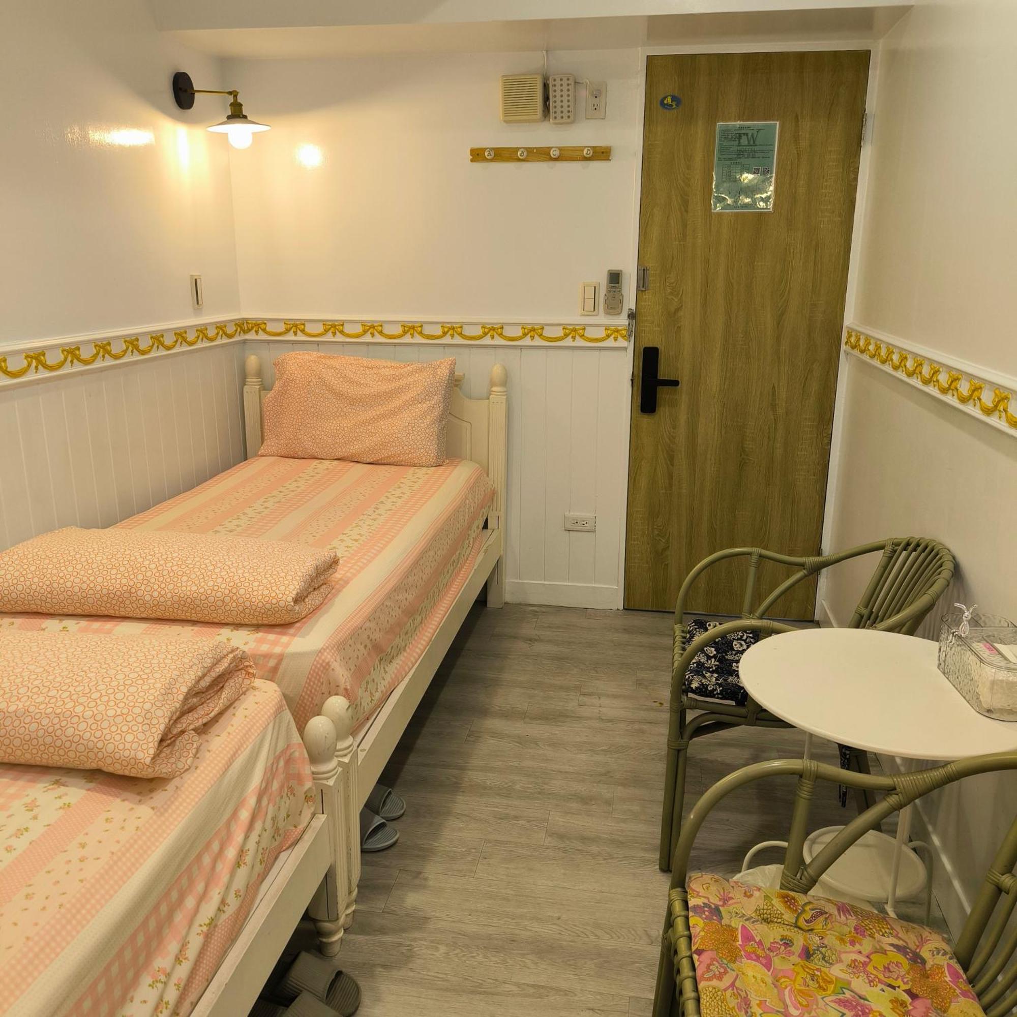 Hostel 橙舍二館 Tw 2 Taipei