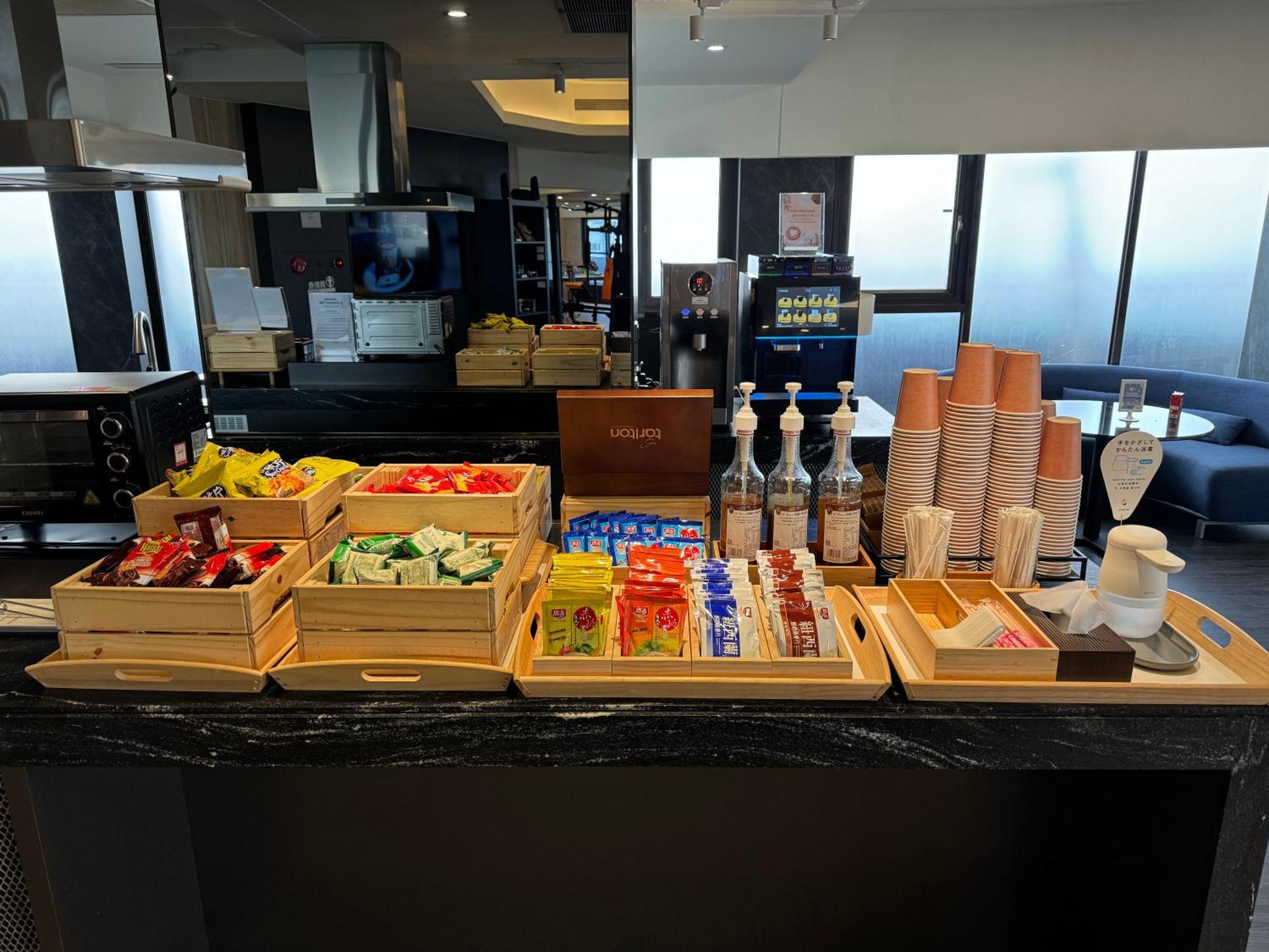 Hotel Hub - Songshan Airport Branch *