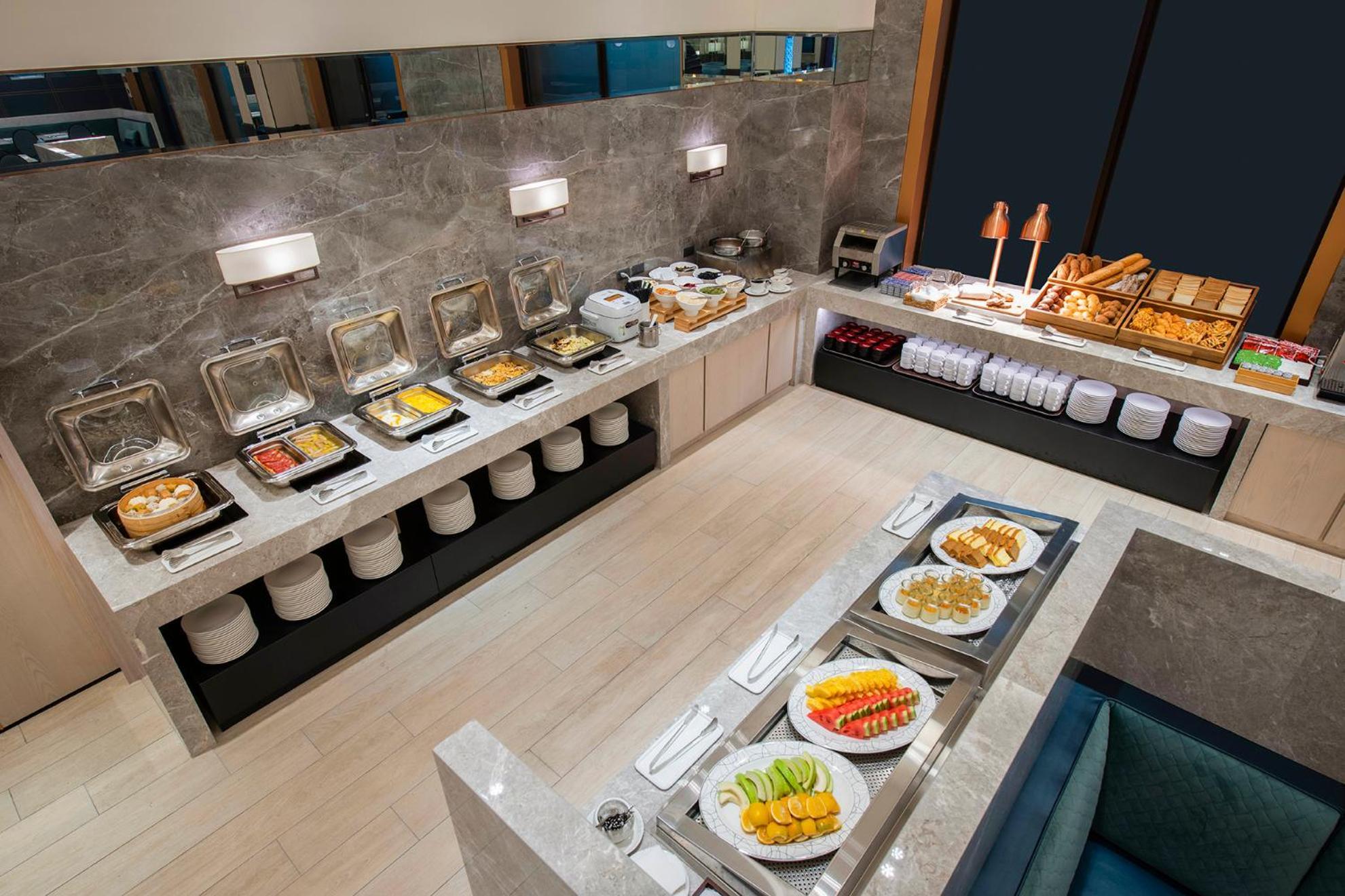 Hotel Hamp Court Palace 4*