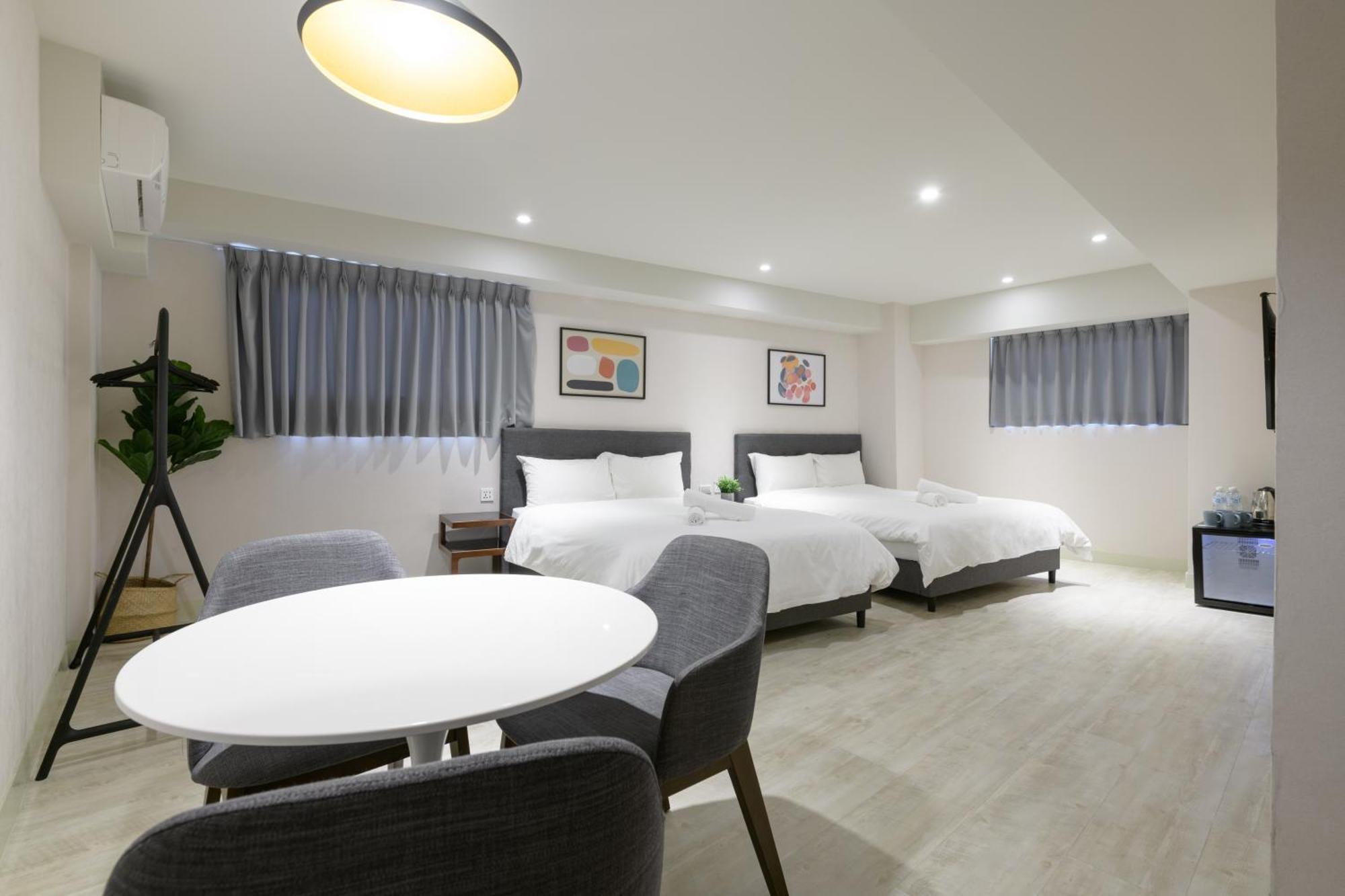 Hotel Members At 101 3*